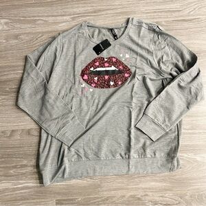 Torrid Lips Crewneck Sweatshirt Gray Size 4X NEW